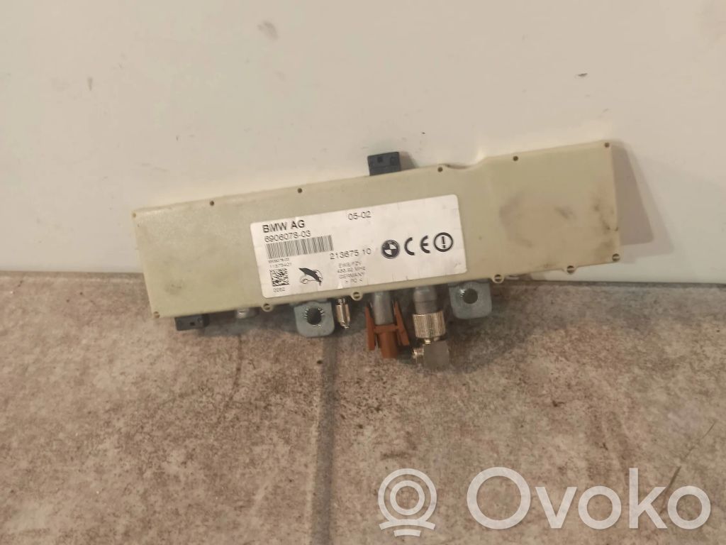 BMW 5 E39 Antenos stiprintuvas 