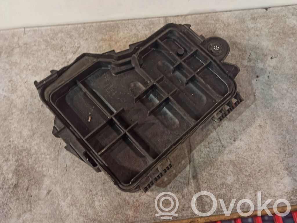 Audi A8 S8 D3 4E Deckel Sicherungskasten 