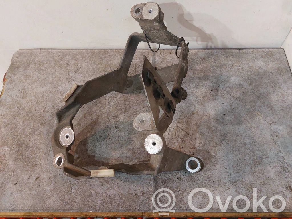 Audi A8 S8 D3 4E Pneumatic air compressor holding bracket 