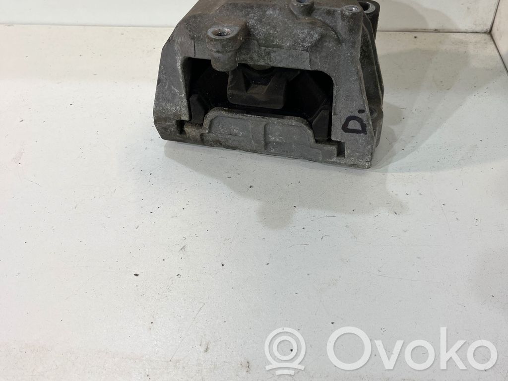 Engine mount bracket   1K0199262T