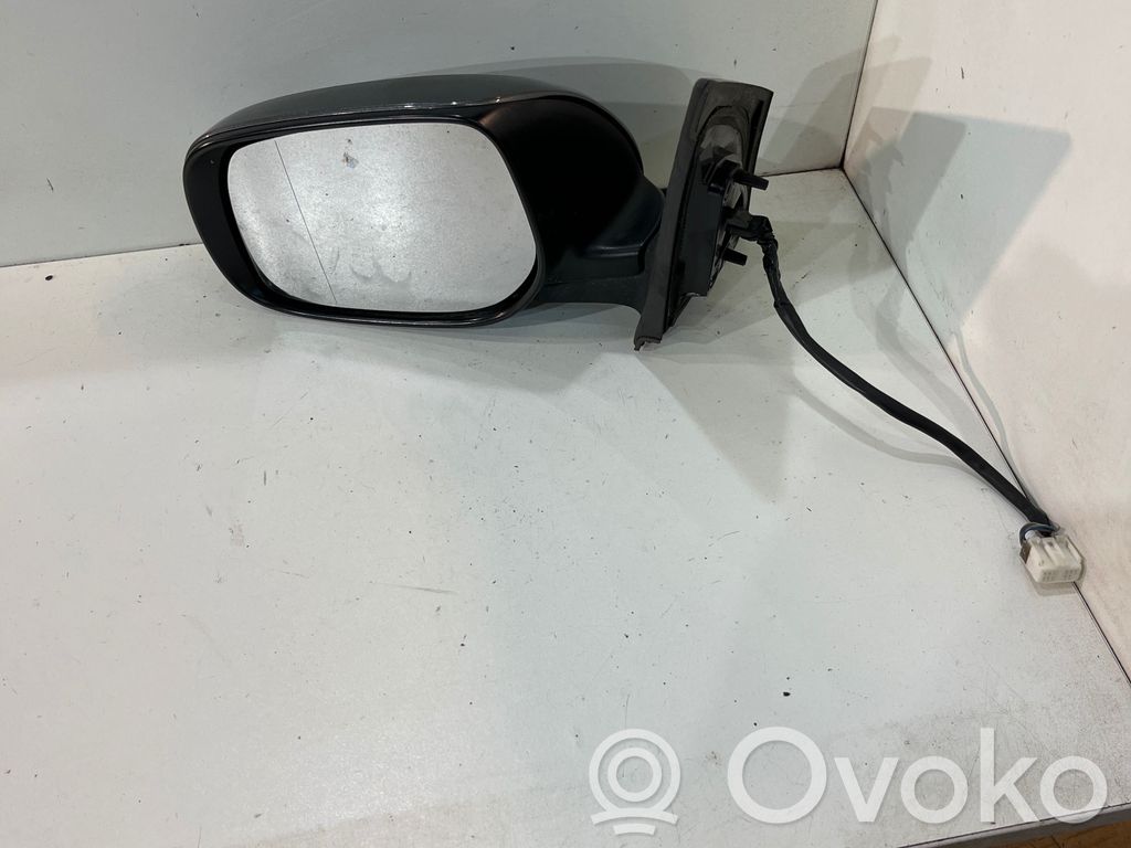Front door electric wing mirror   E8024467,E8030011