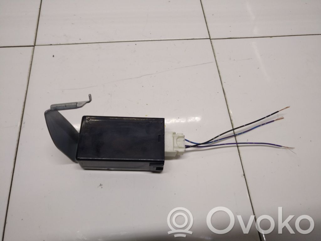 Mazda 5 Central locking relay 