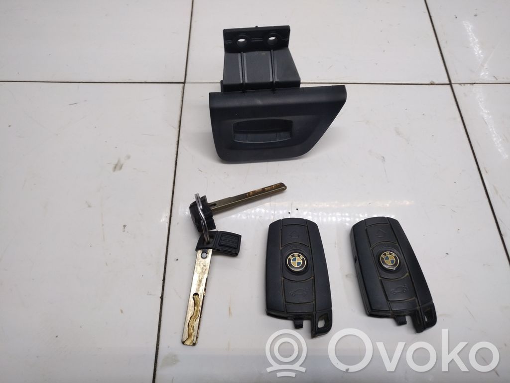 BMW 1 E81 E87 Užvedimo spynelė 