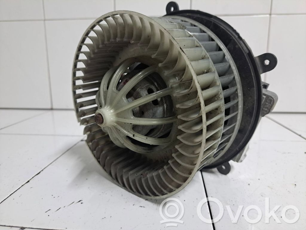 BMW 7 E65 E66 Heizungslüfter 