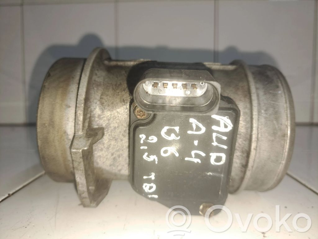 Audi A6 S6 C5 4B Przepływomierz masowy powietrza MAF 
