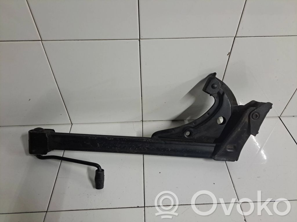 BMW 5 E34 Domkrats 