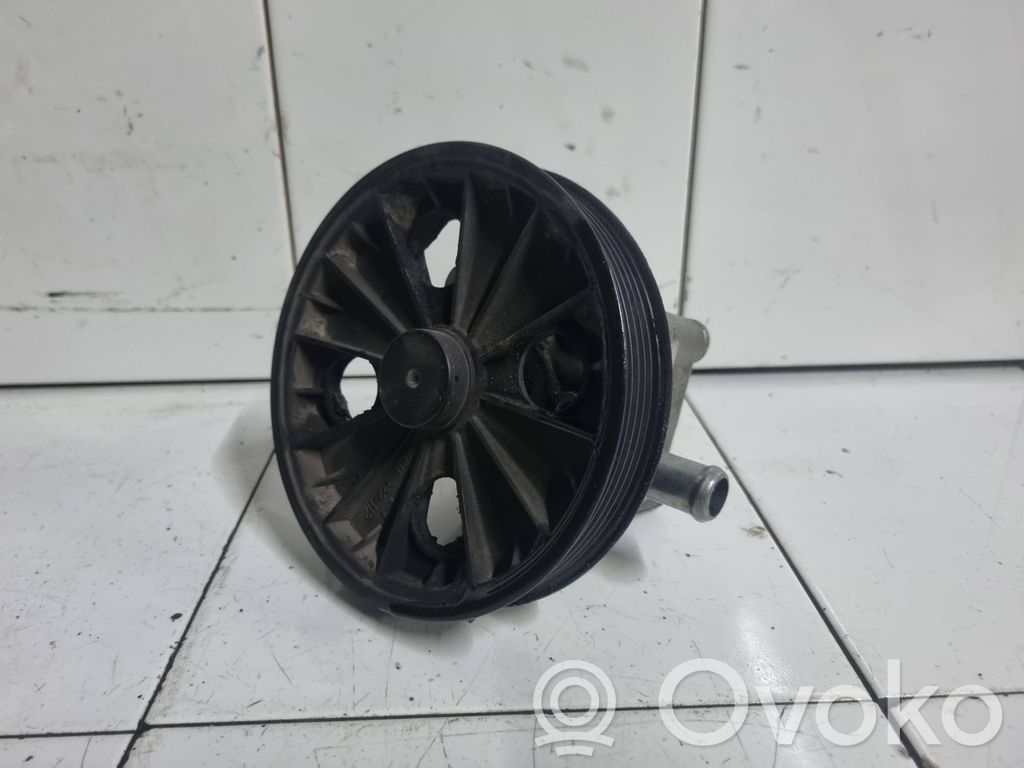 Ohjaustehostimen pumppu   30741121