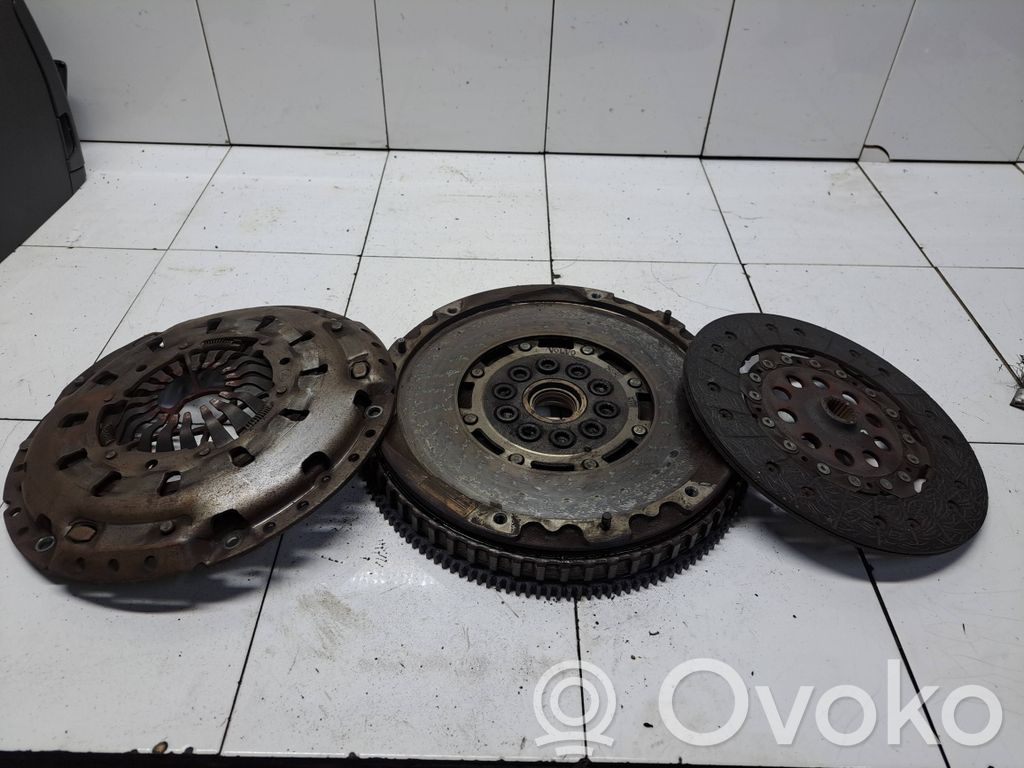 Volvo V70 Sankabos komplektas 