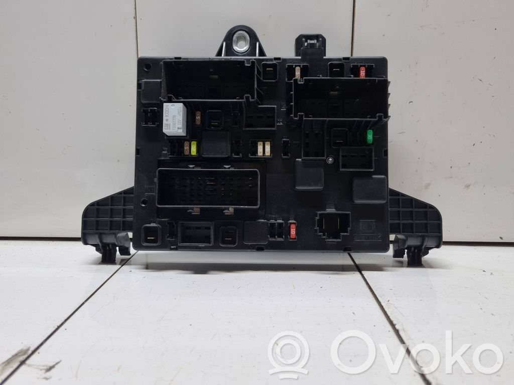Fuse module   365927271,1110138AA,1102100000