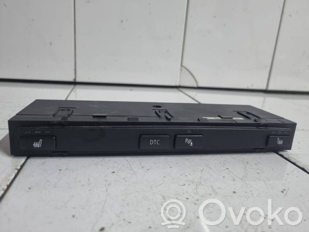 BMW 5 E60 E61 Seat heating switch 