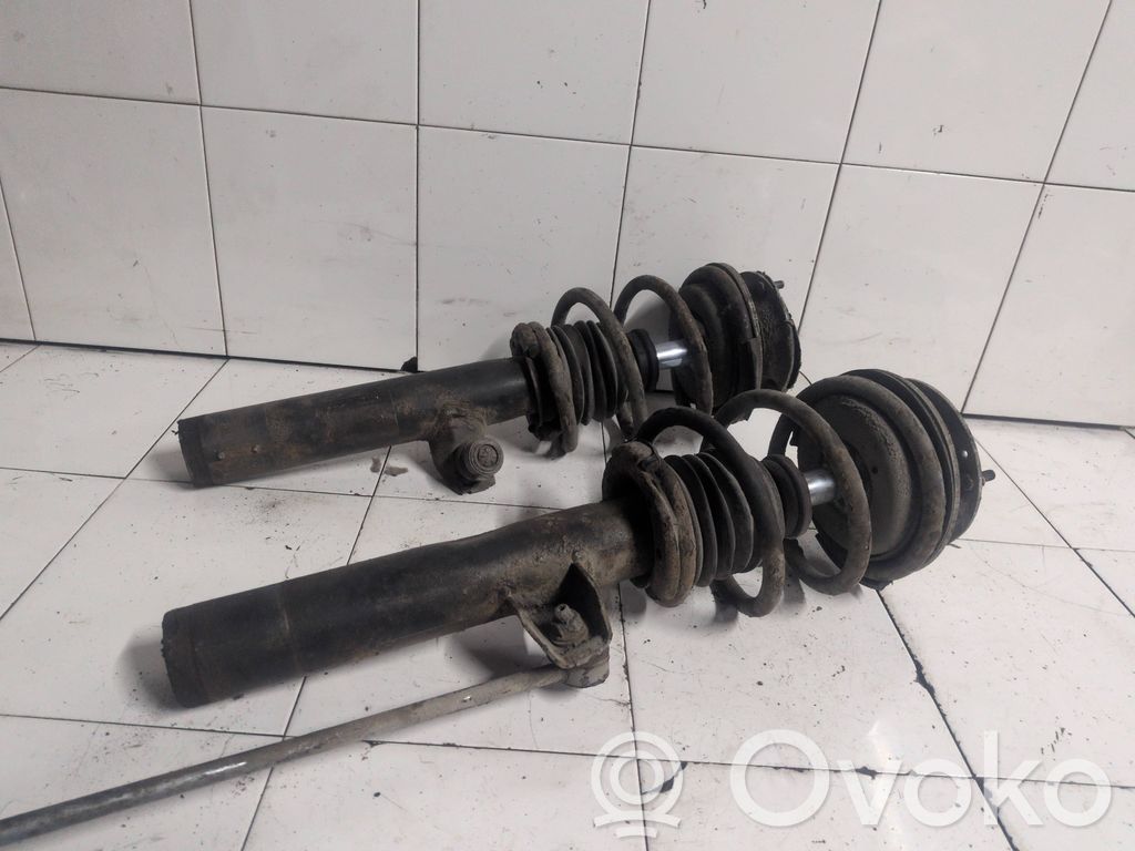 BMW 5 E60 E61 Priekinis amortizatorius su spyruokle 