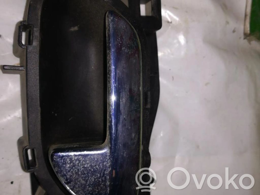 Manecilla interna puerta trasera