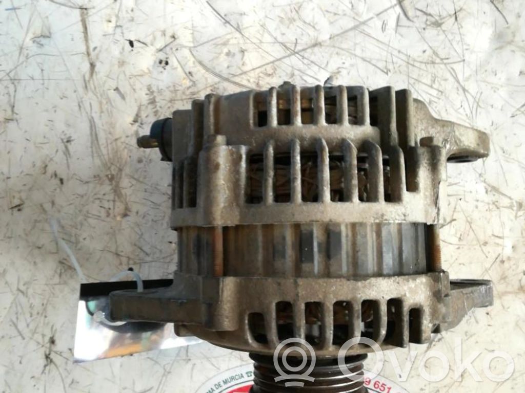 KIA Carens II Alternador 
