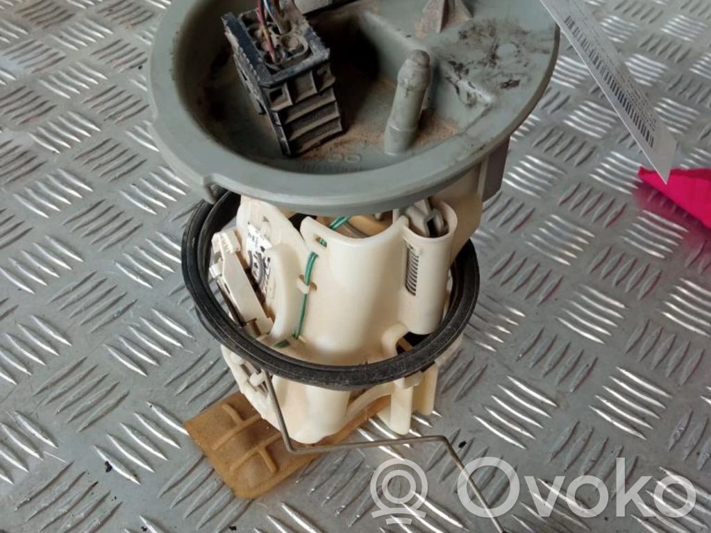 Bomba interna de combustible   228222