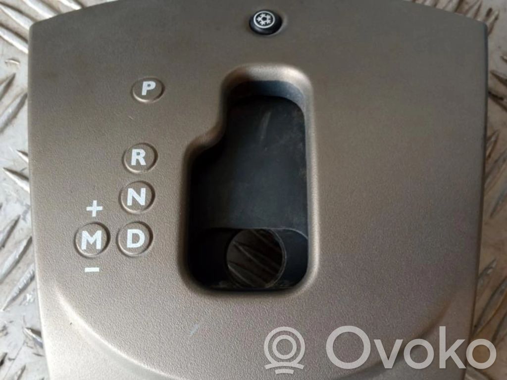 Renault Clio III Palanca de cambios 