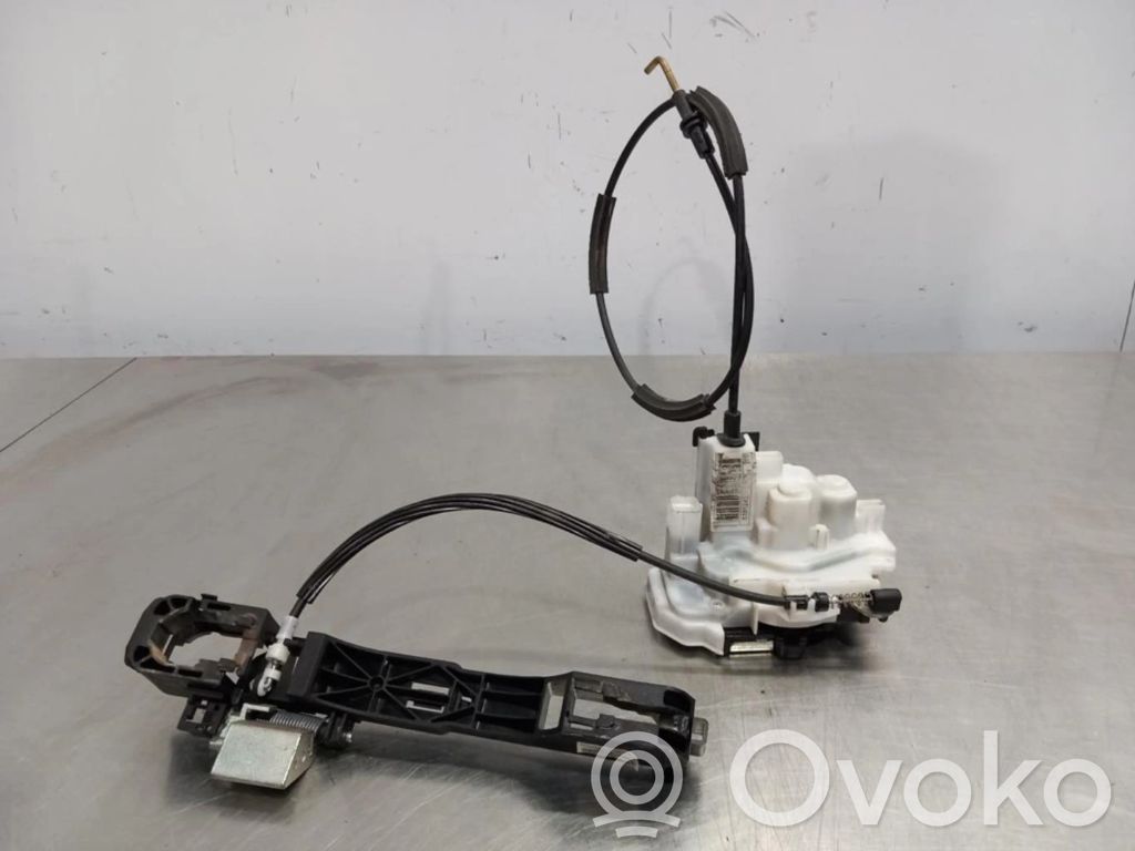Ford Ka Priekšpusē slēdzene 