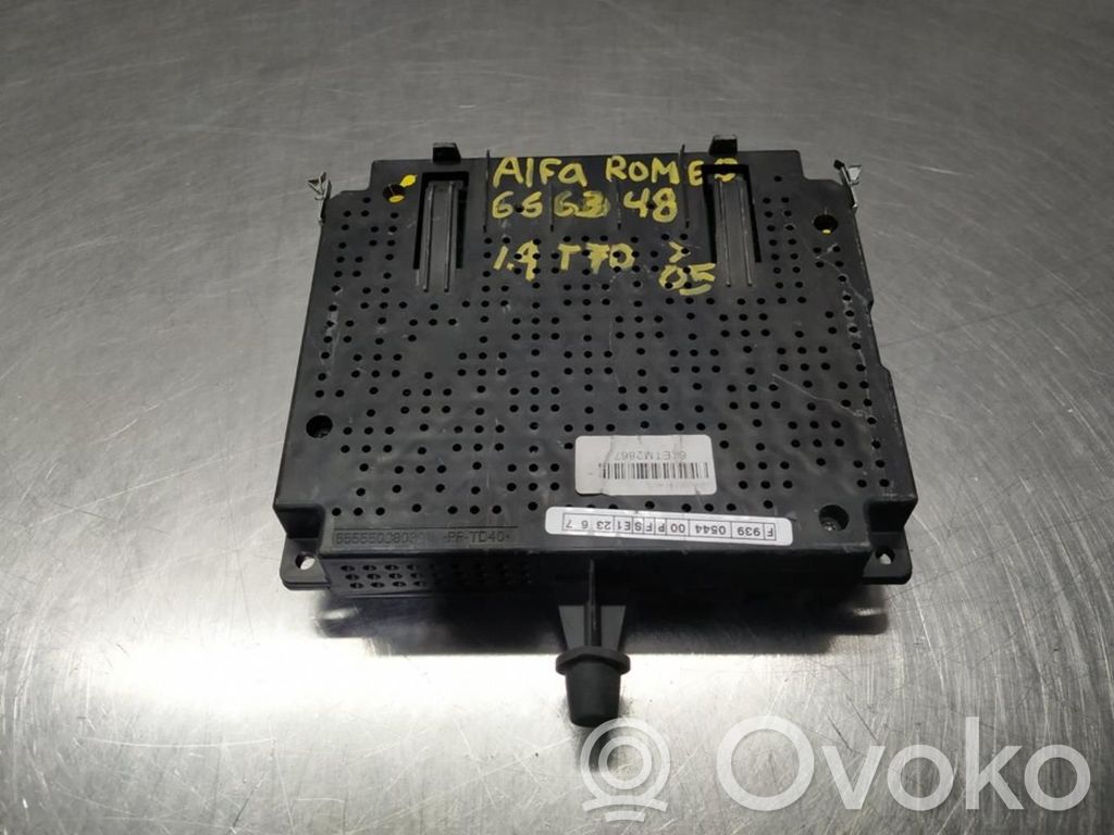 Alfa Romeo 166 Engine control unit/module 