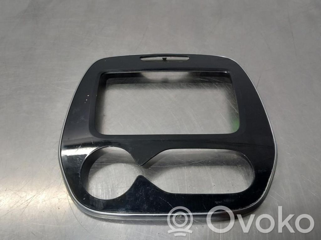Renault Captur Bottom trim 