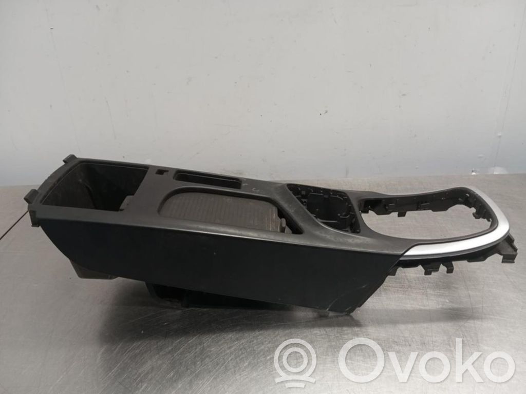 Opel Insignia A Center console 