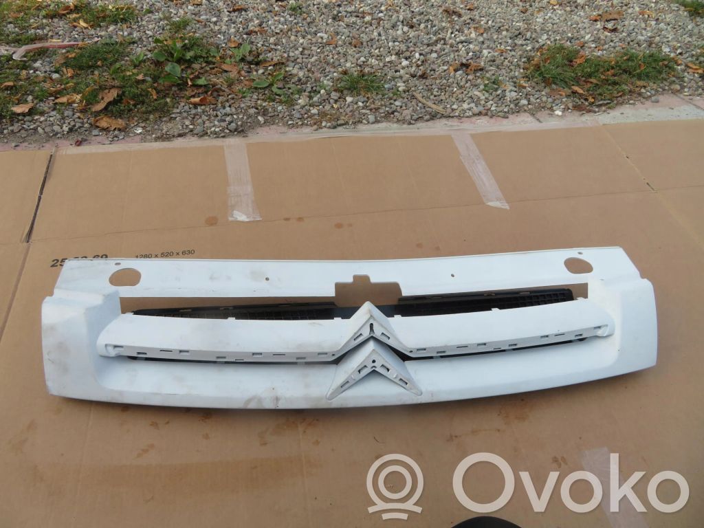 Citroen Berlingo Rejilla superior del radiador del parachoques delantero 