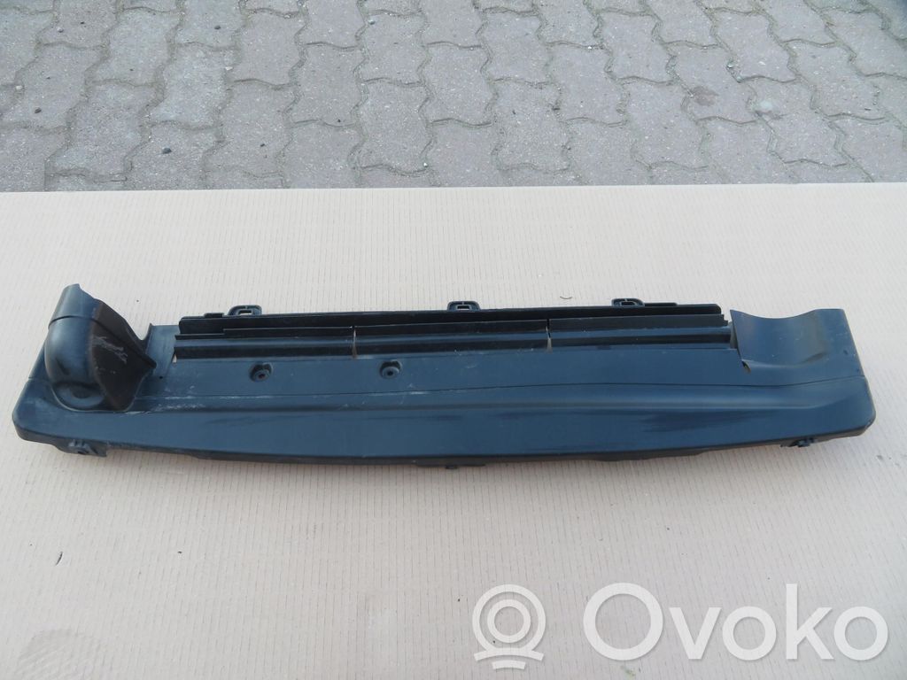 Volkswagen Multivan T5 Moldura del radiador 