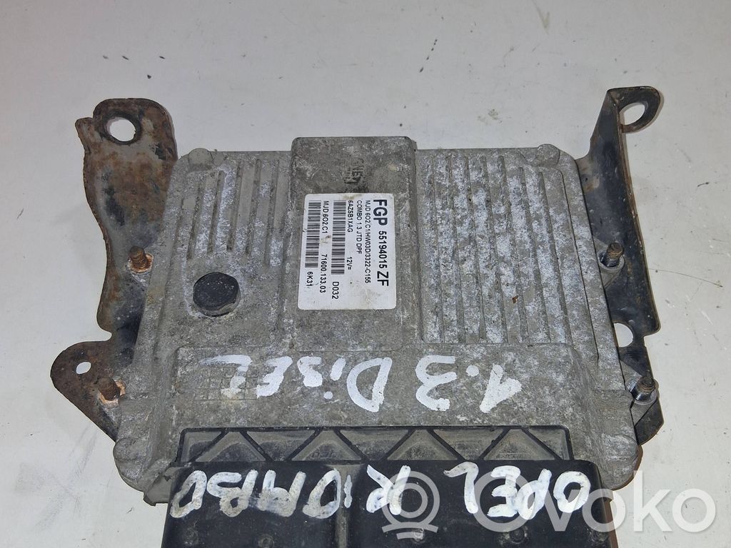Opel Combo C Engine control unit/module 