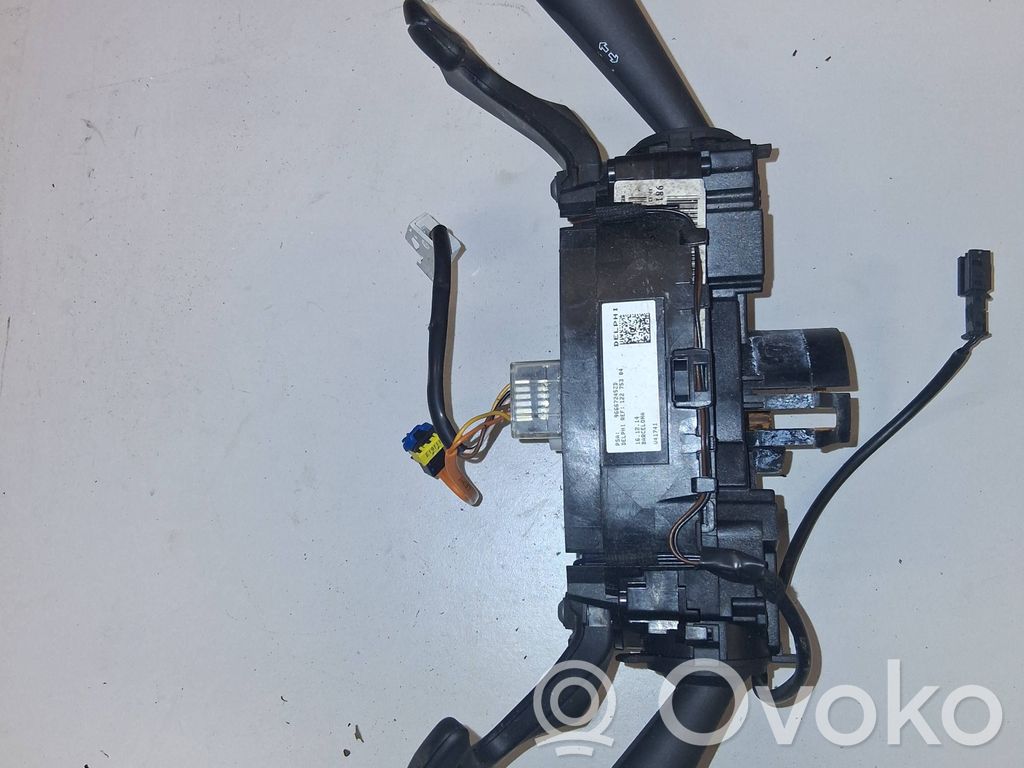 Citroen C4 Grand Picasso Bloc semnalizator și ștergător parbriz 