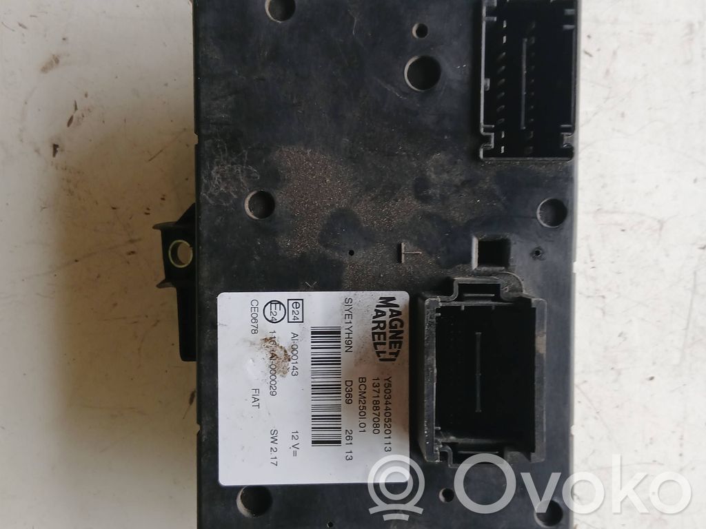 Módulo de fusible   1371887080,Y503440520113,A1000143,116RAI000029,BCM250L01