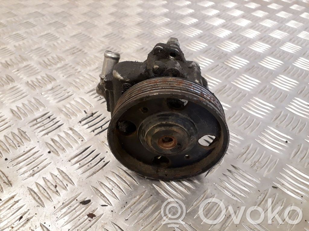 Peugeot 406 Power steering pump 