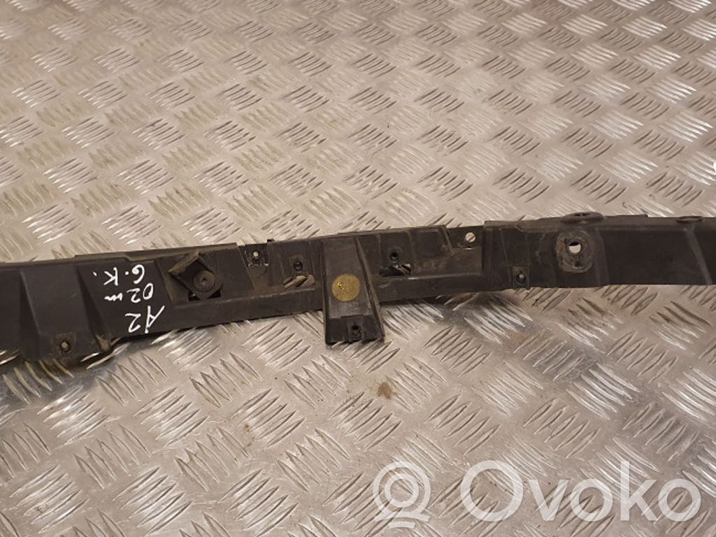 Rear bumper mounting bracket