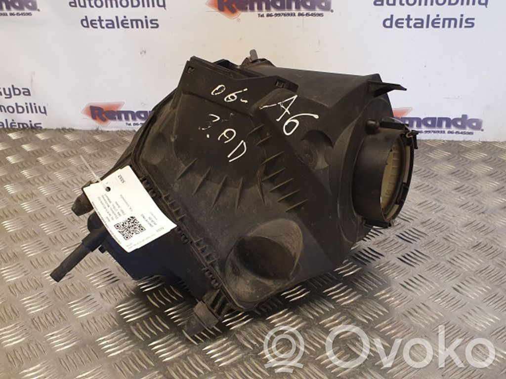 Air filter box   059133835E