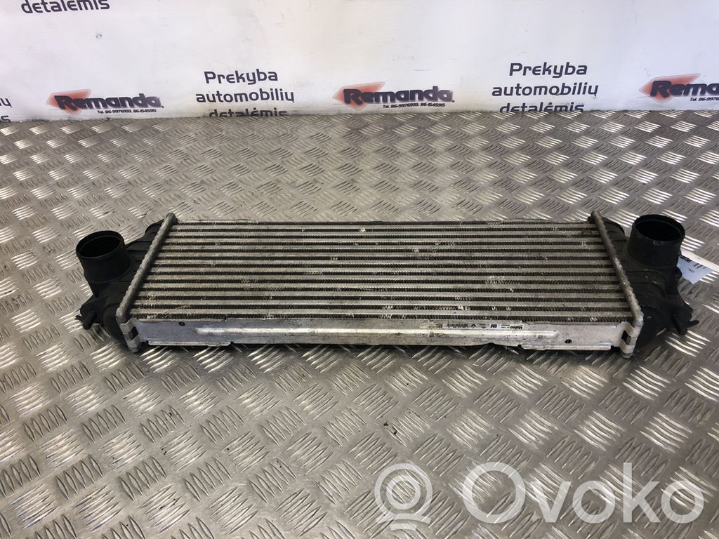 Opel Vivaro Interkūlerio radiatorius 