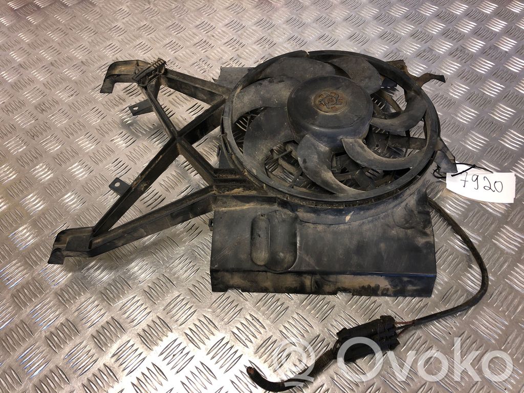 BMW 3 E46 Elektryczny wentylator chłodnicy 