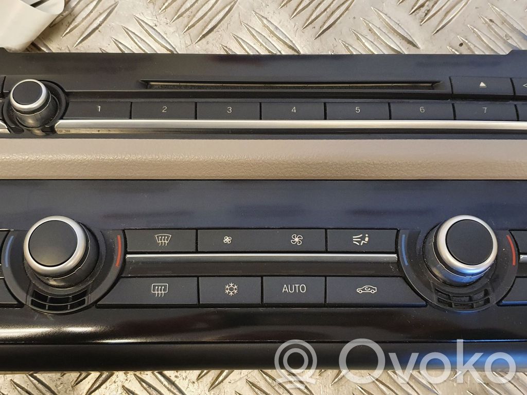 BMW 5 F10 F11 Climate control unit 