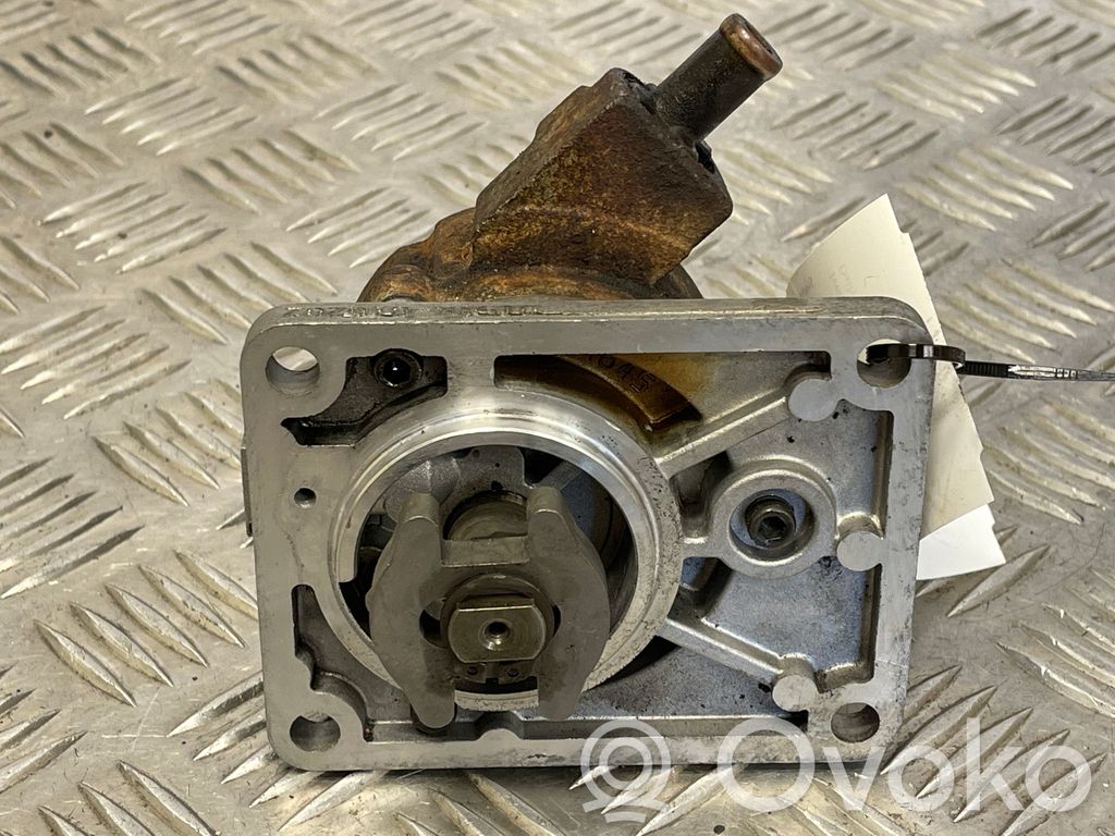 Iveco Daily 30.8 - 9 Vacuum pump 