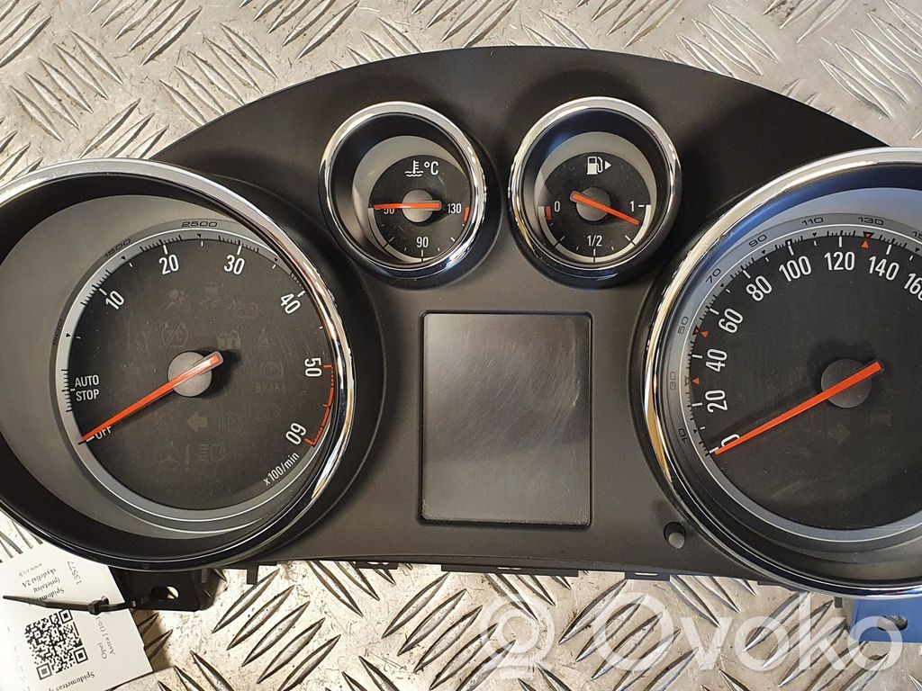 Opel Astra J Speedometer (instrument cluster) 