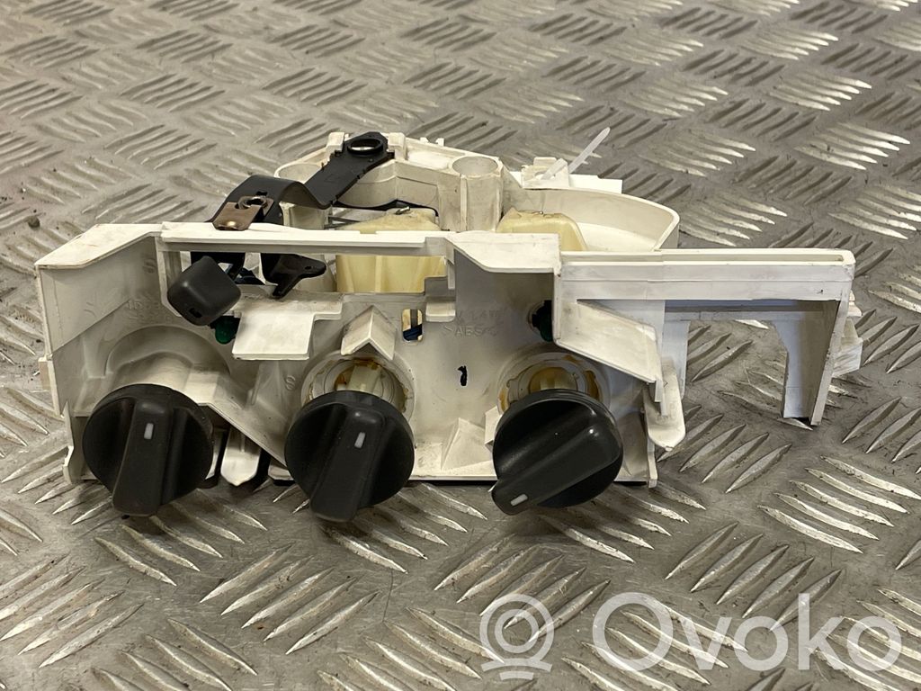 Toyota Corolla E110 Climate control unit 