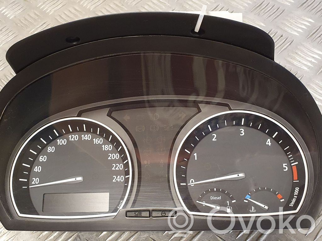 BMW X3 E83 Speedometer (instrument cluster) 