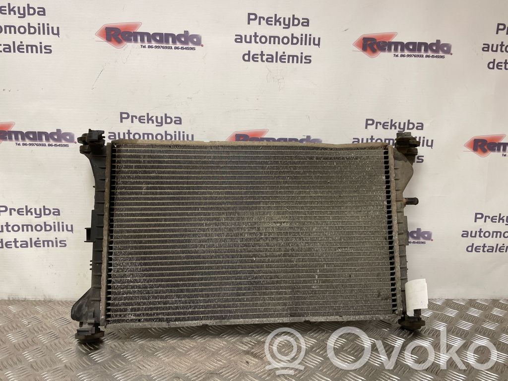 Ford Focus Aušinimo skysčio radiatorius 