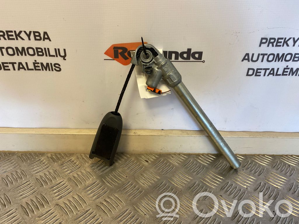 Renault Megane II Etuistuimen turvavyön solki 