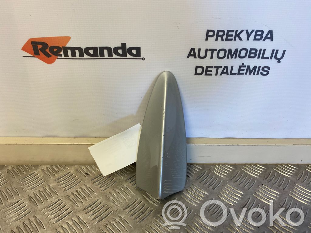 BMW X3 E83 GPS-pystyantenni 