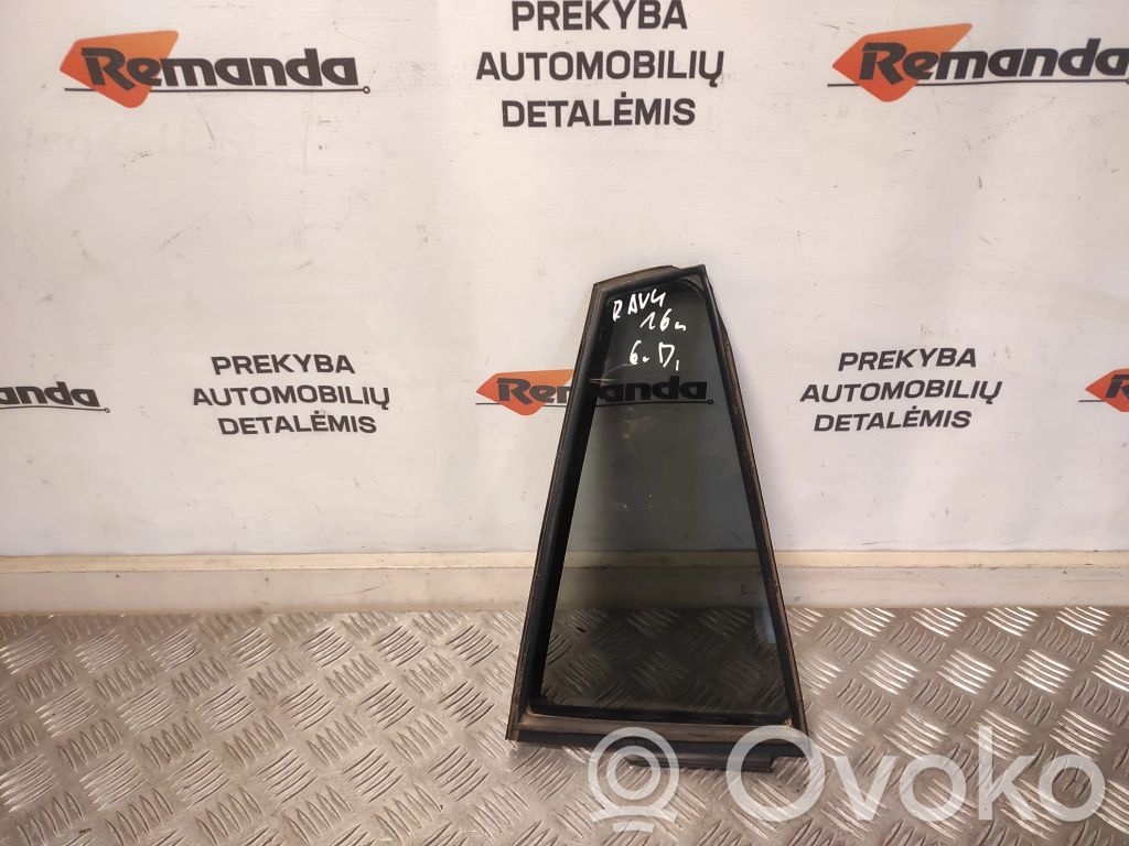 Ventanilla de ventilación de la puerta trasera   E643R007953,E643R007953