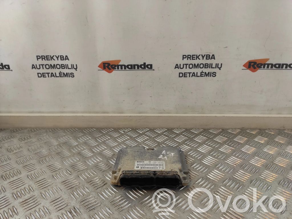 Engine control unit/module   24417166,28SA4676,0281010456