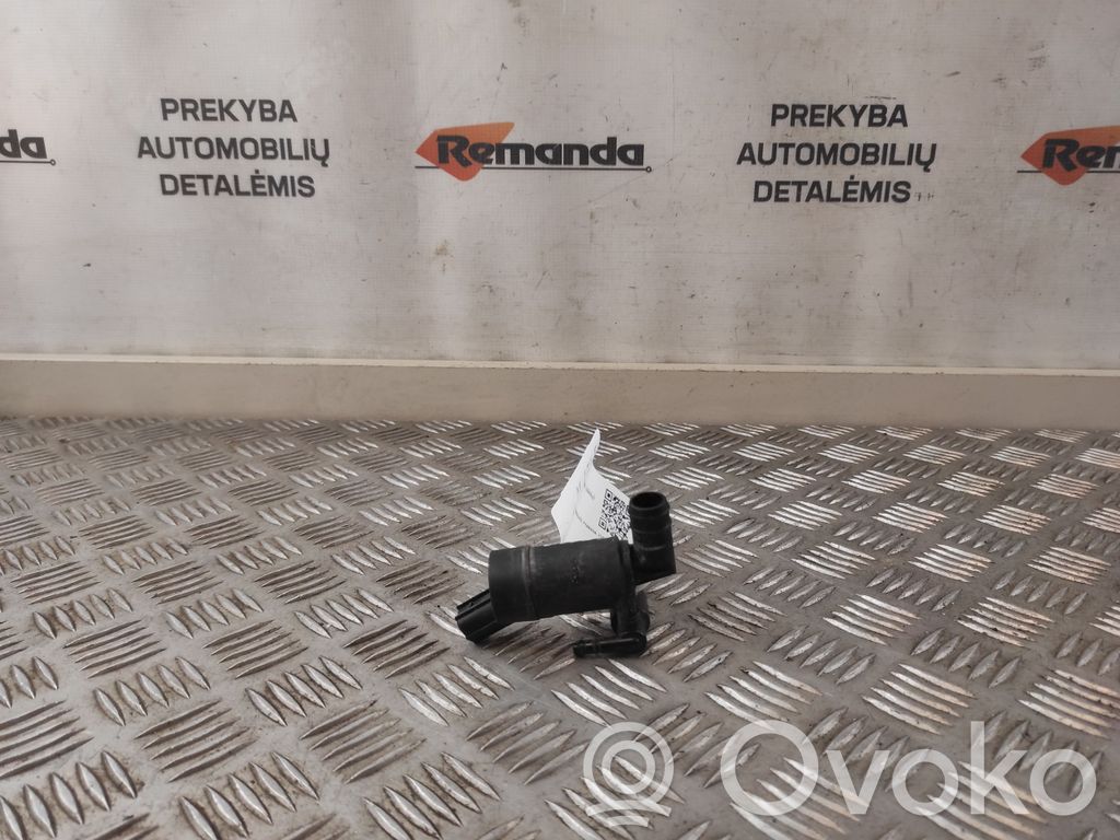 Ford Focus Windscreen/windshield washer pump 