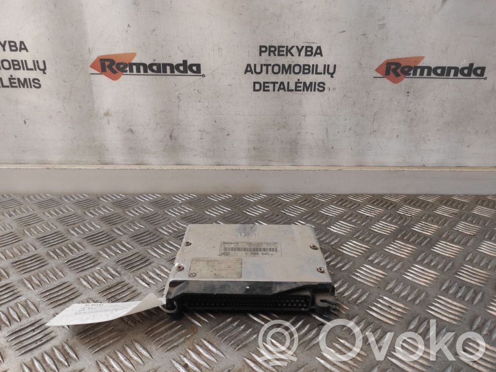 BMW 7 E38 Engine control unit/module 