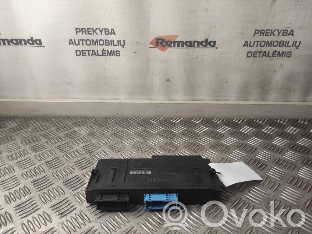 BMW 3 E90 E91 Komforta modulis 