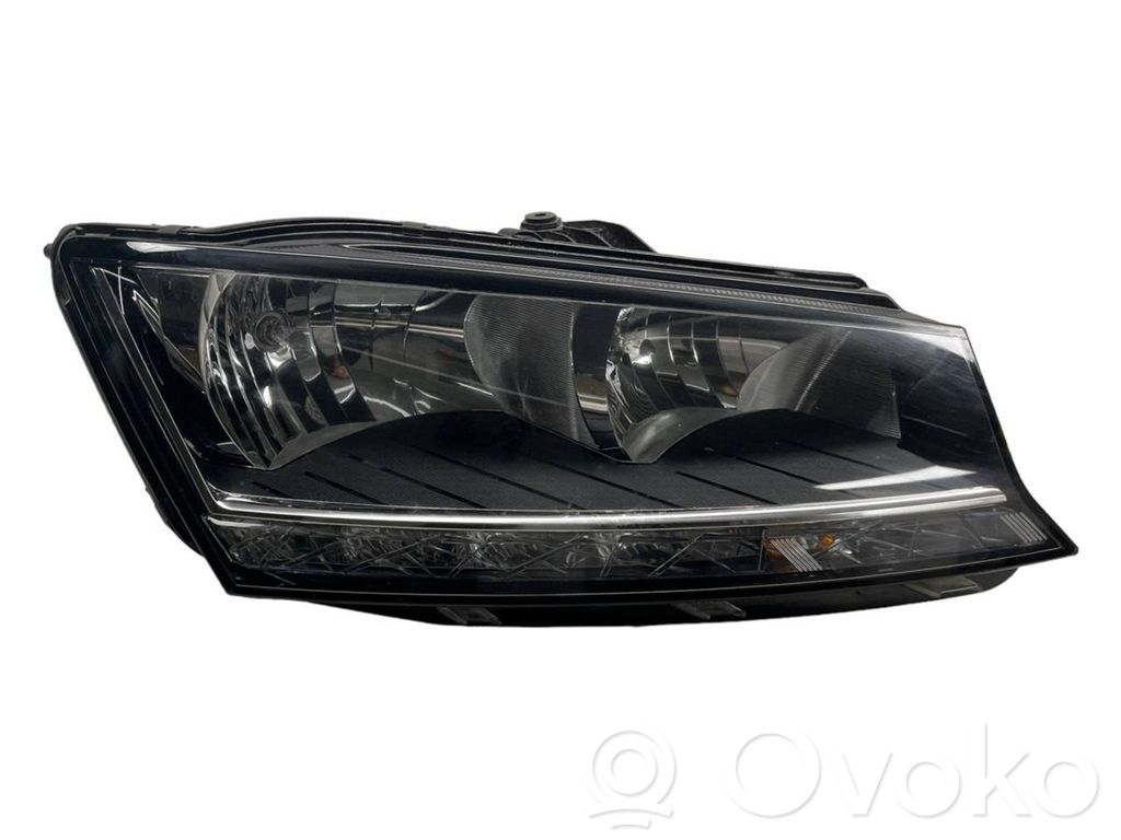 Skoda Fabia Mk3 (NJ) Lampa przednia 