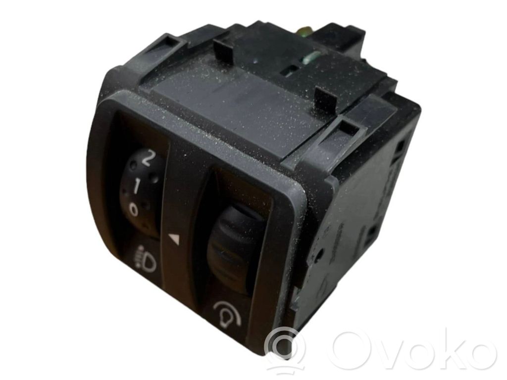 Renault Clio IV Headlight level height control switch 