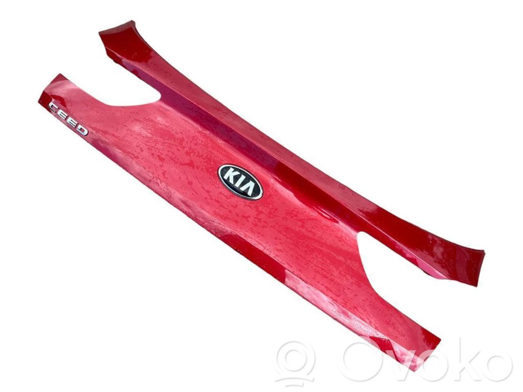 KIA Ceed Tailgate trim 