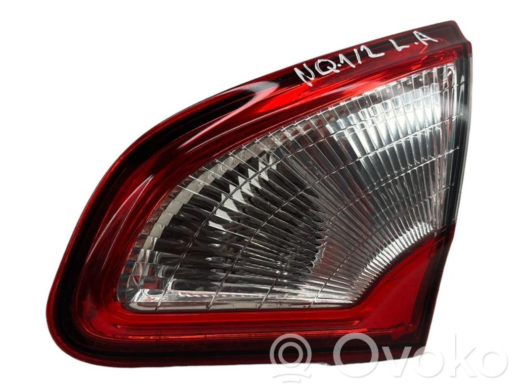 Nissan Qashqai Lampy tylnej klapy bagażnika 